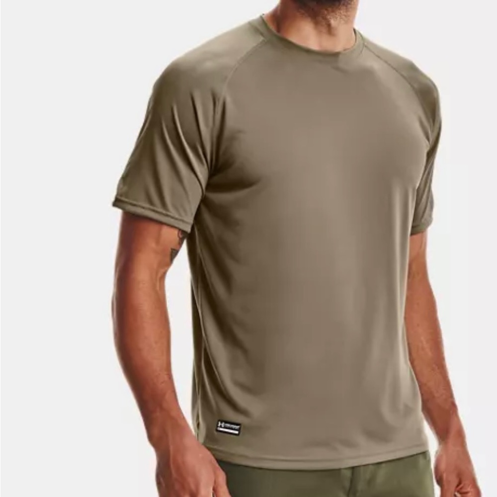 Under Armour tan shirt men’s small.    CT1